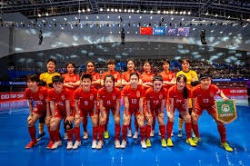 太阳报：狼队球迷团体将在对阵曼联前晚进场15分钟抗议老板